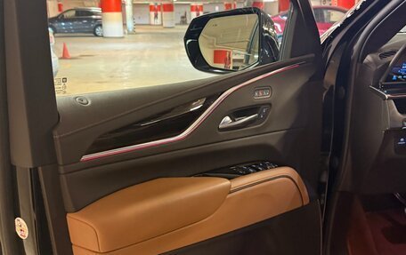 Cadillac Escalade V, 2021 год, 10 900 000 рублей, 26 фотография