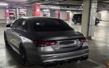 Mercedes-Benz E-Класс, 2017 год, 5 950 000 рублей, 4 фотография