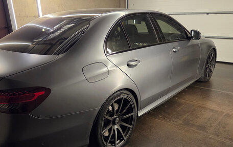 Mercedes-Benz E-Класс, 2017 год, 5 950 000 рублей, 14 фотография