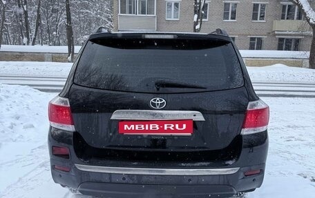 Toyota Highlander III, 2011 год, 1 700 000 рублей, 5 фотография