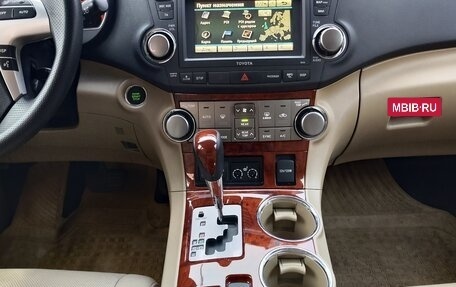 Toyota Highlander III, 2011 год, 1 700 000 рублей, 35 фотография