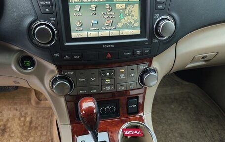 Toyota Highlander III, 2011 год, 1 700 000 рублей, 29 фотография