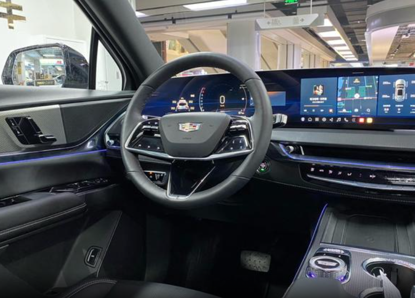 Cadillac XT5 I рестайлинг, 2025 год, 6 200 000 рублей, 10 фотография