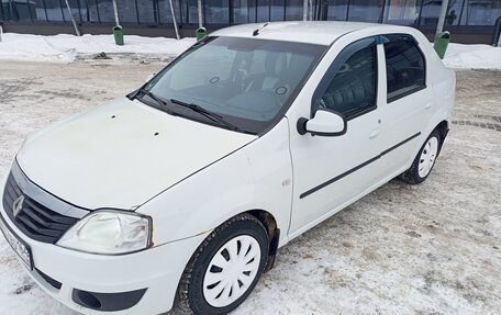 Renault Logan I, 2014 год, 370 000 рублей, 1 фотография