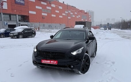 Infiniti FX II, 2012 год, 1 800 000 рублей, 1 фотография