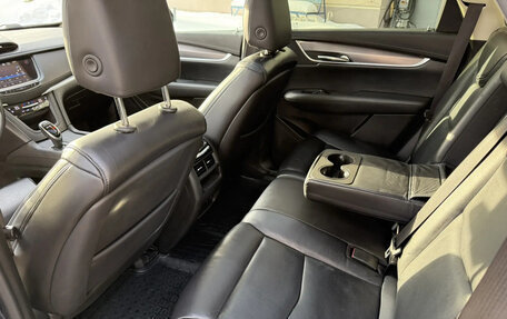 Cadillac XT5 I рестайлинг, 2017 год, 2 800 000 рублей, 11 фотография