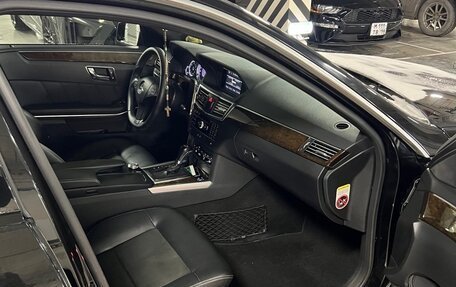 Mercedes-Benz E-Класс, 2011 год, 1 400 000 рублей, 5 фотография