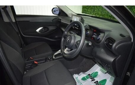 Toyota Yaris Cross, 2022 год, 1 639 000 рублей, 14 фотография