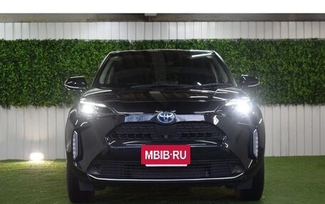 Toyota Yaris Cross, 2022 год, 1 639 000 рублей, 5 фотография