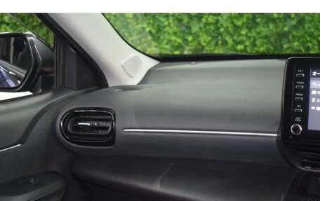 Toyota Yaris Cross, 2022 год, 1 639 000 рублей, 25 фотография