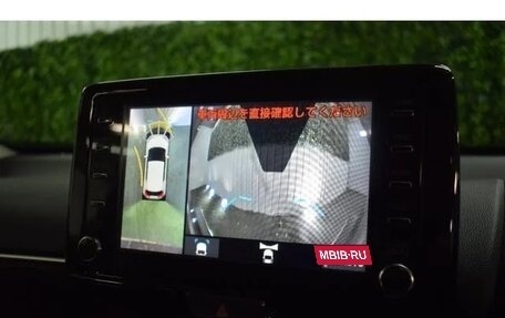 Toyota Yaris Cross, 2022 год, 1 639 000 рублей, 28 фотография