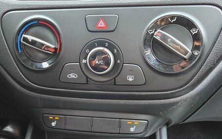 Hyundai Solaris II рестайлинг, 2017 год, 1 299 000 рублей, 13 фотография