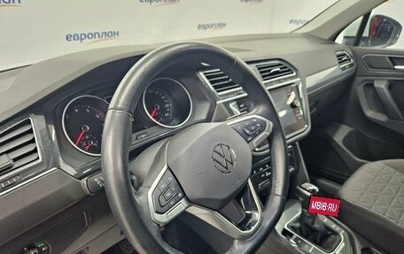 Volkswagen Tiguan II, 2021 год, 3 520 000 рублей, 6 фотография