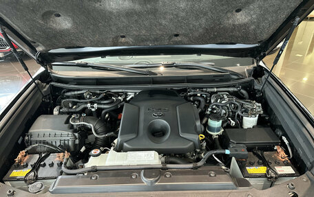 Toyota Land Cruiser Prado 150 рестайлинг 2, 2021 год, 6 720 000 рублей, 13 фотография