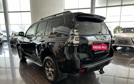 Toyota Land Cruiser Prado 150 рестайлинг 2, 2021 год, 6 720 000 рублей, 11 фотография