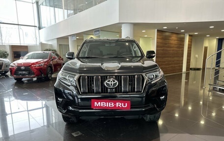 Toyota Land Cruiser Prado 150 рестайлинг 2, 2021 год, 6 720 000 рублей, 4 фотография