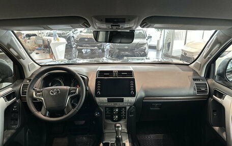 Toyota Land Cruiser Prado 150 рестайлинг 2, 2021 год, 6 720 000 рублей, 18 фотография