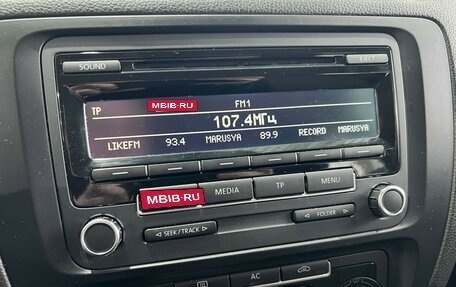 Volkswagen Jetta VI, 2011 год, 920 000 рублей, 21 фотография