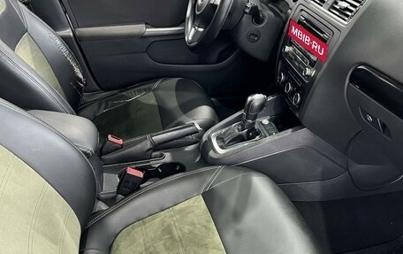 Volkswagen Jetta VI, 2011 год, 920 000 рублей, 17 фотография