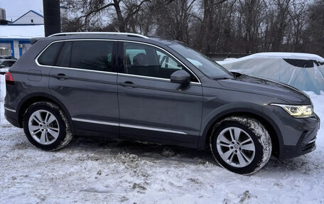 Volkswagen Tiguan II, 2021 год, 3 790 000 рублей, 5 фотография