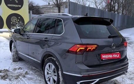 Volkswagen Tiguan II, 2021 год, 3 790 000 рублей, 4 фотография