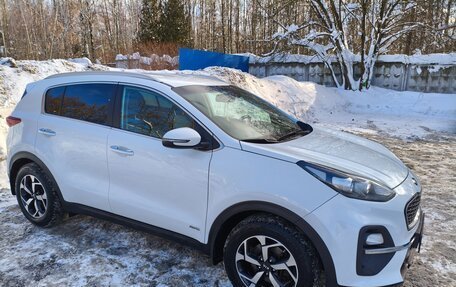 KIA Sportage IV рестайлинг, 2020 год, 2 590 000 рублей, 3 фотография