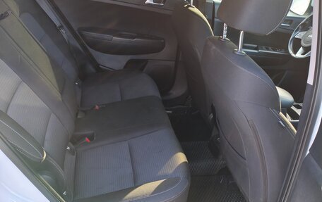 KIA Sportage IV рестайлинг, 2020 год, 2 590 000 рублей, 8 фотография