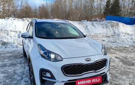 KIA Sportage IV рестайлинг, 2020 год, 2 590 000 рублей, 2 фотография