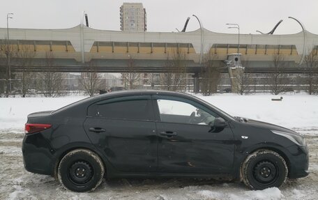KIA Rio IV, 2018 год, 950 000 рублей, 9 фотография