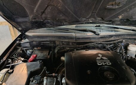 Mitsubishi Pajero Sport II рестайлинг, 2008 год, 1 400 000 рублей, 4 фотография