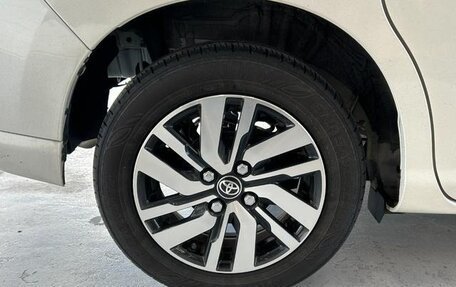 Toyota Roomy I, 2022 год, 983 000 рублей, 34 фотография