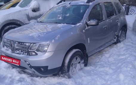 Renault Duster I рестайлинг, 2015 год, 750 000 рублей, 2 фотография