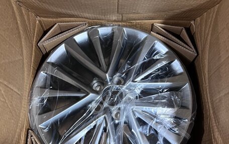 Toyota Camry, 2016 год, 2 400 000 рублей, 13 фотография