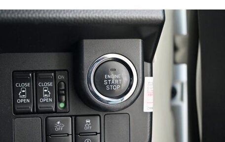 Toyota Tank I, 2019 год, 1 050 000 рублей, 19 фотография