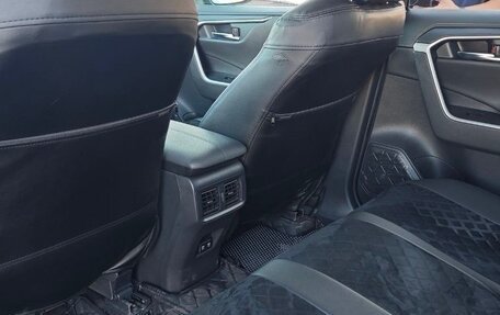 Toyota RAV4, 2022 год, 3 350 000 рублей, 9 фотография