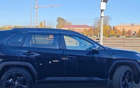 Toyota RAV4, 2022 год, 3 350 000 рублей, 6 фотография