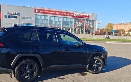 Toyota RAV4, 2022 год, 3 350 000 рублей, 3 фотография