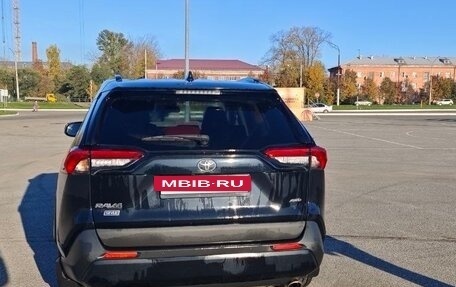 Toyota RAV4, 2022 год, 3 350 000 рублей, 2 фотография