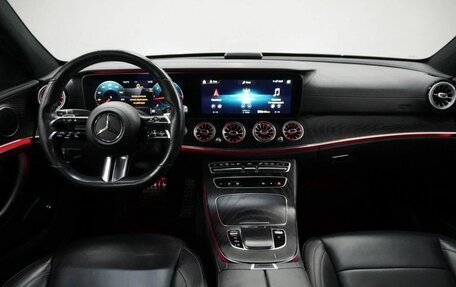 Mercedes-Benz E-Класс, 2020 год, 3 950 000 рублей, 9 фотография