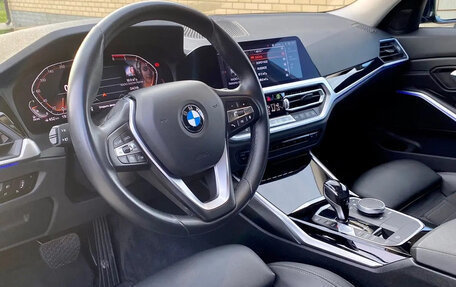 BMW 3 серия, 2019 год, 3 375 000 рублей, 8 фотография
