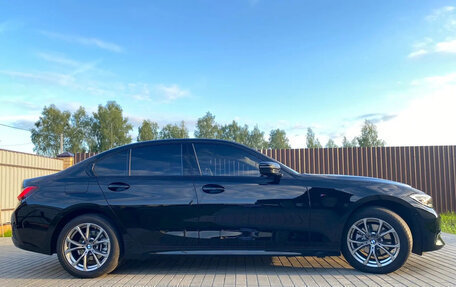 BMW 3 серия, 2019 год, 3 375 000 рублей, 3 фотография