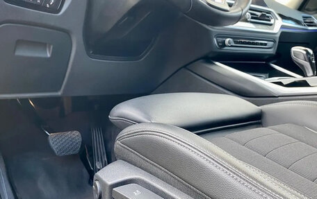 BMW 3 серия, 2019 год, 3 375 000 рублей, 10 фотография