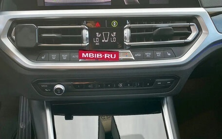 BMW 3 серия, 2019 год, 3 375 000 рублей, 13 фотография