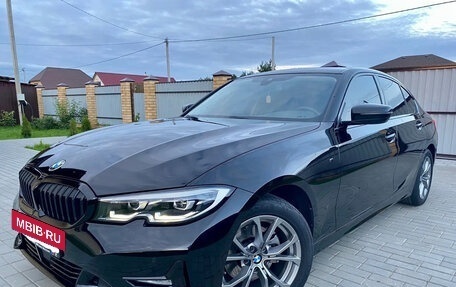 BMW 3 серия, 2019 год, 3 375 000 рублей, 21 фотография