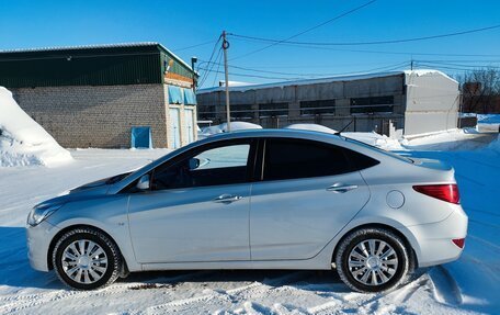 Hyundai Solaris II рестайлинг, 2015 год, 950 000 рублей, 5 фотография