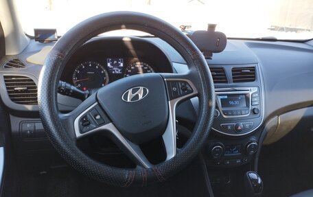 Hyundai Solaris II рестайлинг, 2015 год, 950 000 рублей, 12 фотография