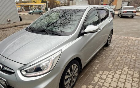 Hyundai Solaris II рестайлинг, 2013 год, 1 200 000 рублей, 14 фотография