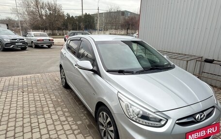 Hyundai Solaris II рестайлинг, 2013 год, 1 200 000 рублей, 12 фотография