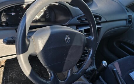 Renault Laguna II, 2002 год, 375 000 рублей, 8 фотография