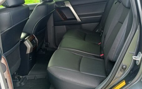 Toyota Land Cruiser Prado 150 рестайлинг 2, 2012 год, 2 650 000 рублей, 6 фотография